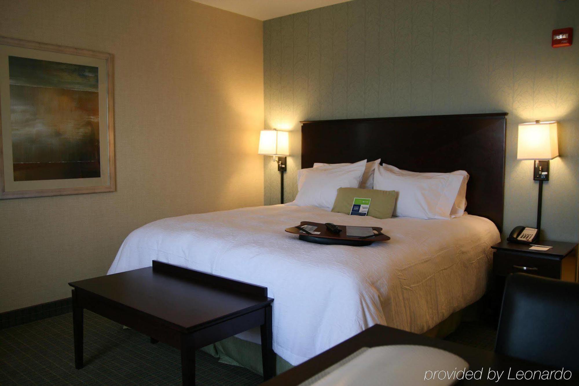 Hampton Inn & Suites Wilkes-Barre Room photo